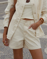 SHORTS JEANS MOM LISTRAS STRIPES 10079357 ALCANCE