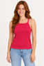 Vermelho | Blusa Regata com Bojo CS vermelha em canelado, vestida na modelo de frente com calça jeans