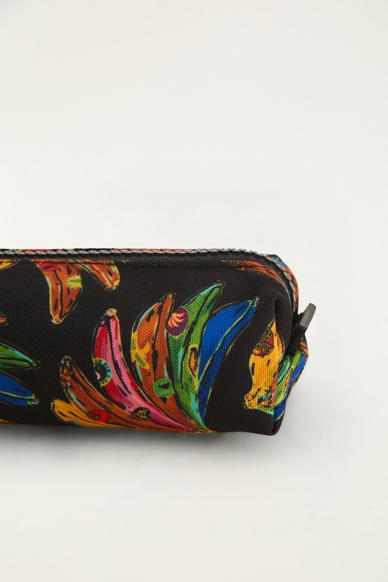 MINI NECESSAIRE FARM ORA BOLAS UNIVERSIT 78334320 FARM Imagem secundária do produto