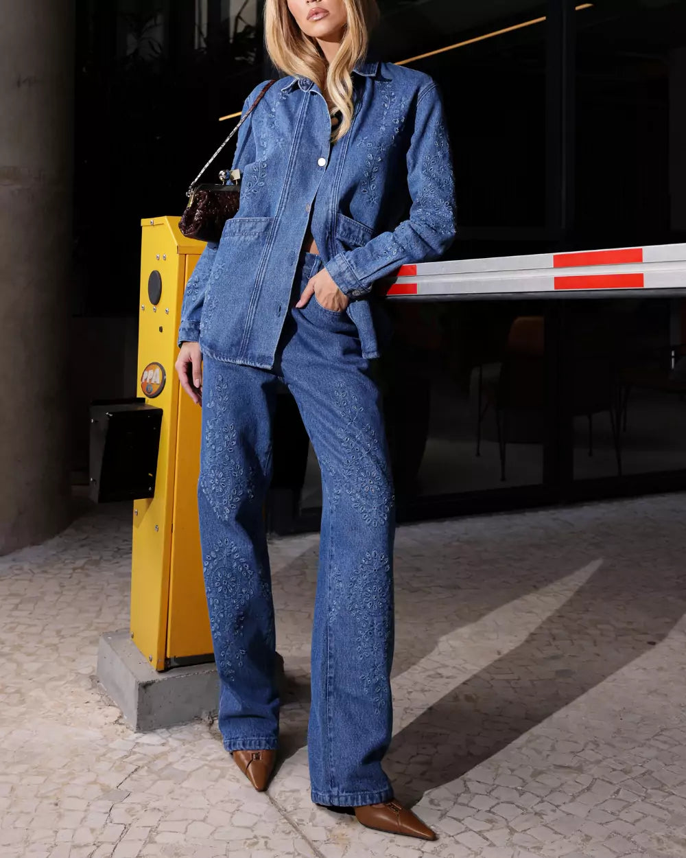 Calça Feminina Alcance ref. JEANS RETA - VintedoisK