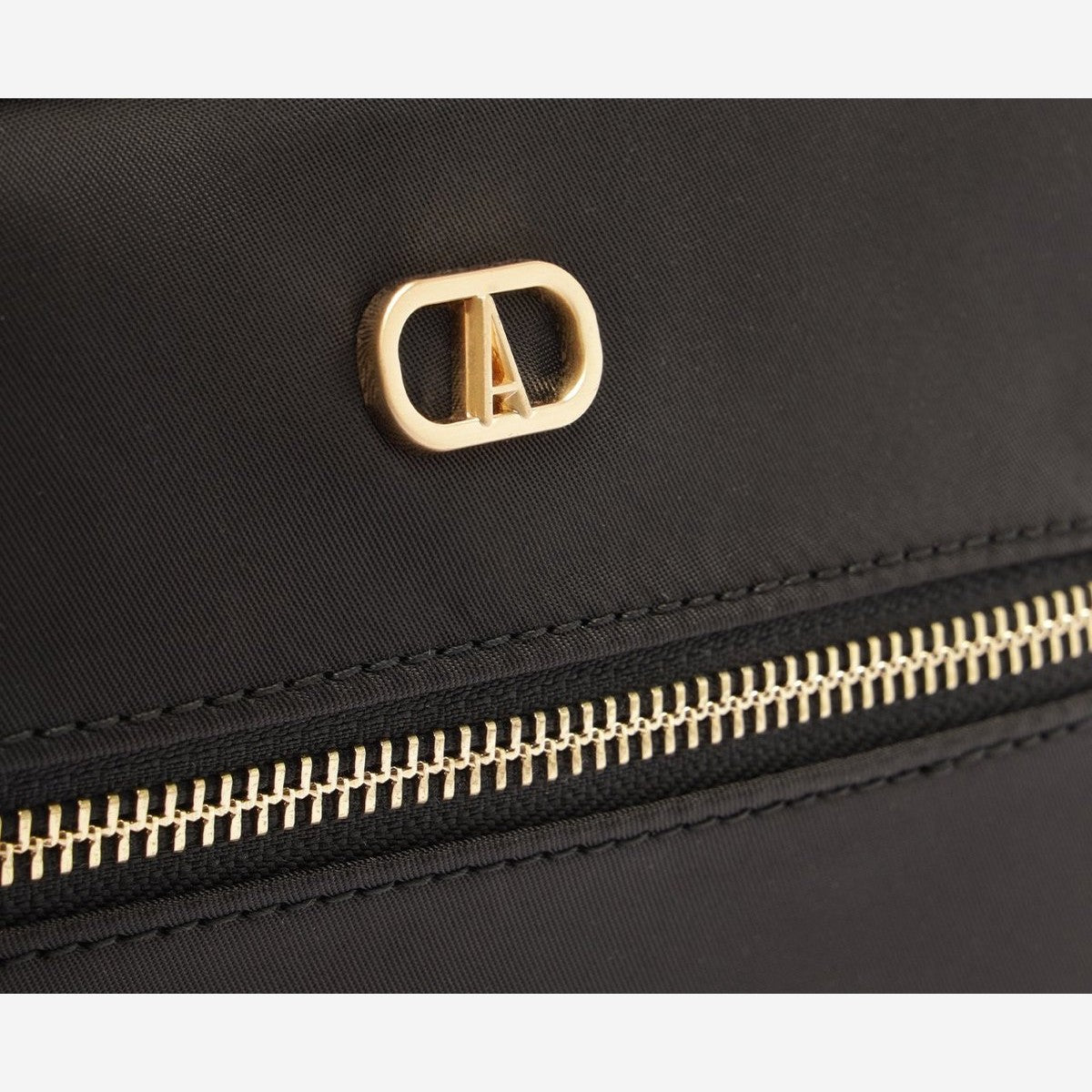 BOLSA TIRACOLO MÉDIA NYLON ALÇA FITA PRETA C 50039 0015 0003 ANACAPRI