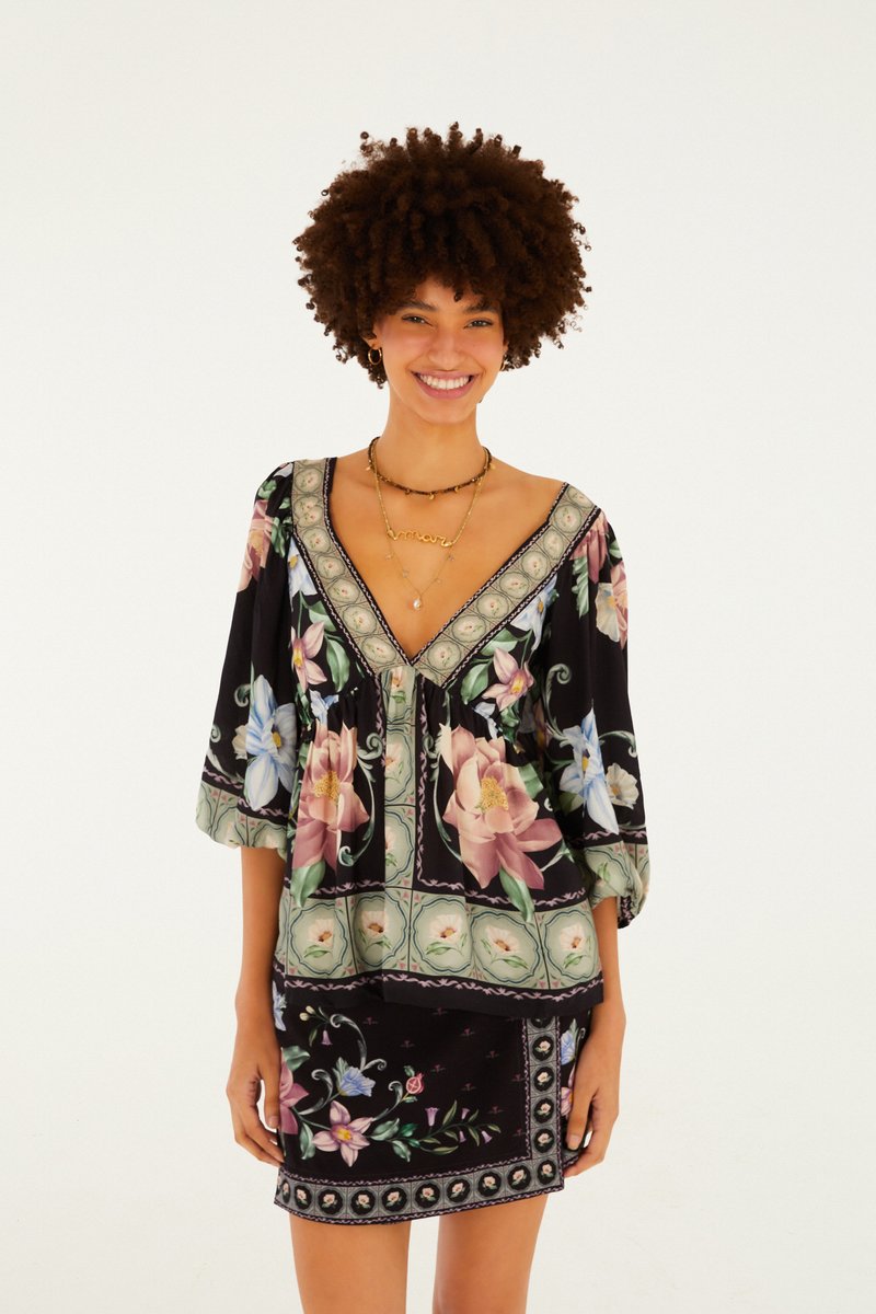 Blusa Feminina Farm ref. BATA FLOR - VintedoisK Imagem principal do produto