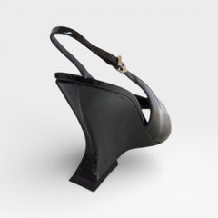 SANDALIA PRETA SALTO ANABELA VERNIZ S 22484 0004 0008 SCHUTZ