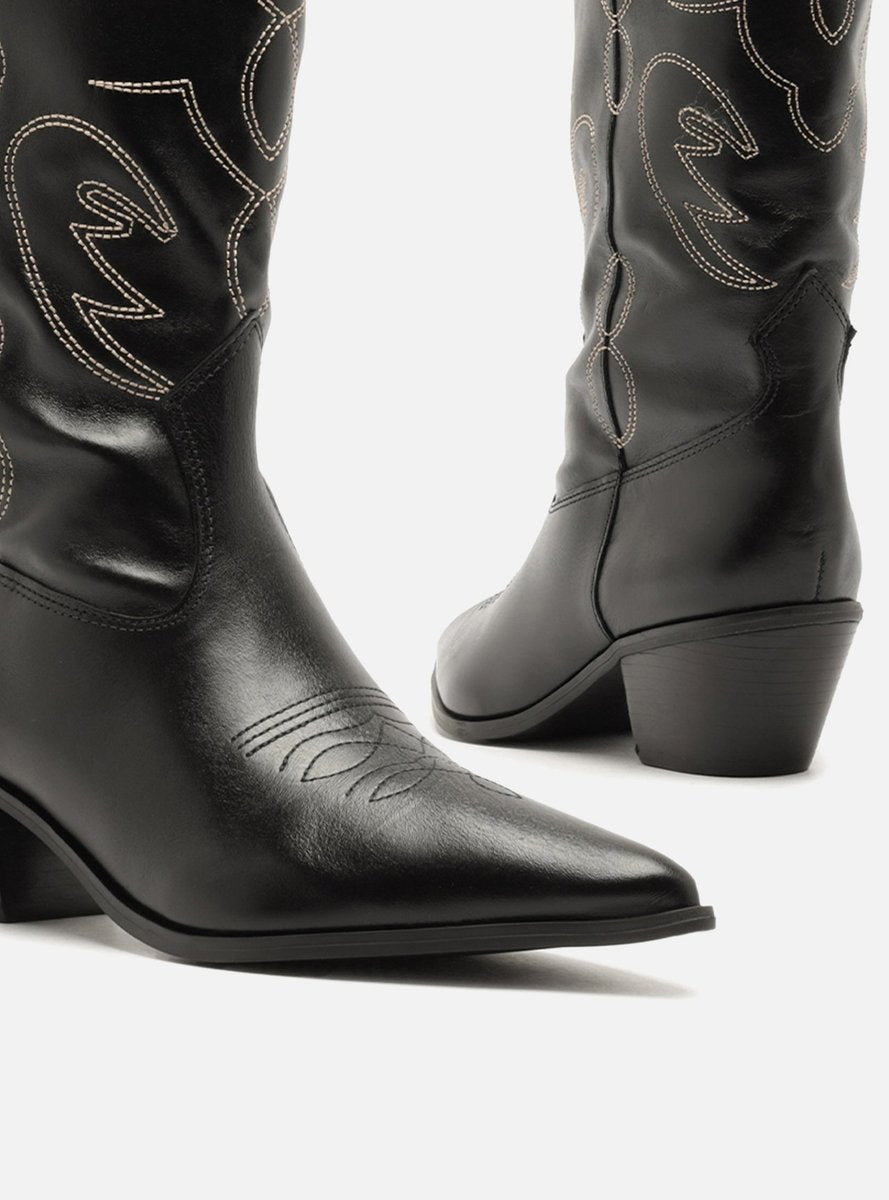 Bota Feminina Arezzo ref. BOTA PRETA - VintedoisK