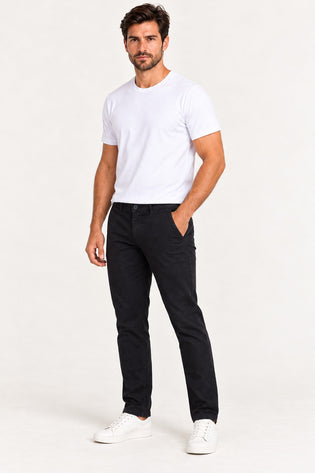 Preto | Calça Masculina Chino de Sarja Barra Normal Revanche — lado