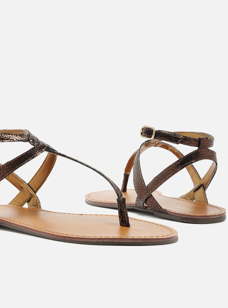 Rasteira Feminina Arezzo ref. RASTEIRA MARROM - VintedoisK