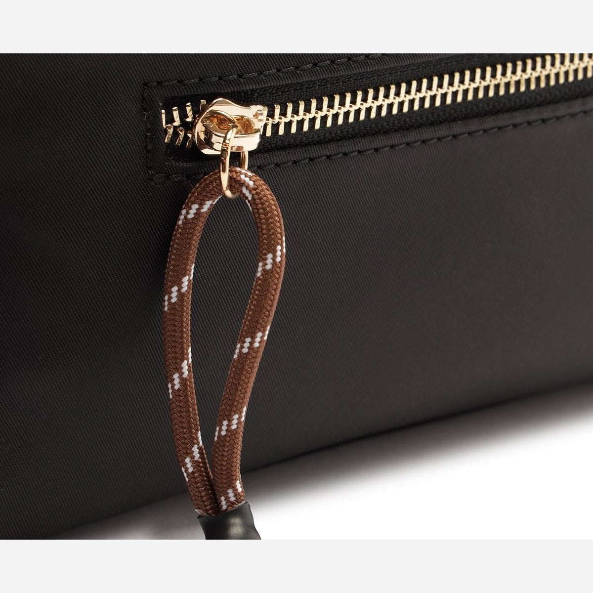 BOLSA TIRACOLO MÉDIA NYLON ALÇA FITA PRETA C 50039 0015 0003 ANACAPRI
