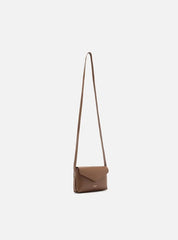 BOLSA TIRACOLO MARROM PEQUENA ENVELOPE A 50023 0615 0023 AREZZO
