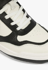 TÊNIS COURO BRANCO E PRETO VELCRO S 20672 0071 0002 SCHUTZ