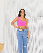 Blusa cropped Manu rosa Alcance em detalhe do tecido