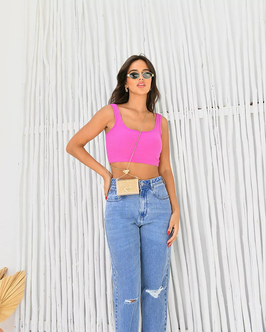 Blusa cropped Manu rosa Alcance em detalhe do tecido