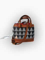BOLSA PEQUENA CHAVEIRO TRIANGLE PRETA S 46018 0105 0001 SCHUTZ