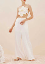 Blusa cropped Cacay com bordado floral, vista costas