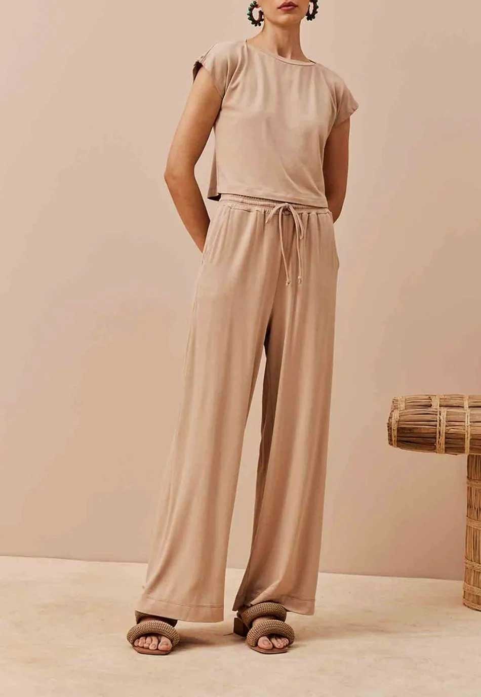 Calça Feminina CACAY ref. RETA LISA - VintedoisK Imagem principal do produto