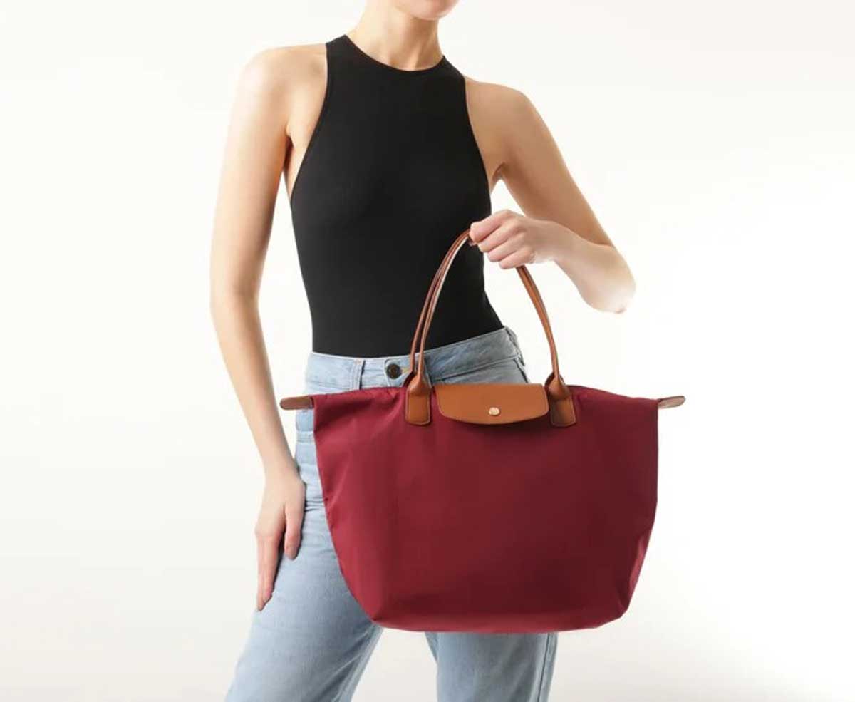 BOLSA SHOPPING GRANDE NYLON BOTÃO VERMELHA C 50036 0018 0005 ANACAPRI Imagem secundária do produto