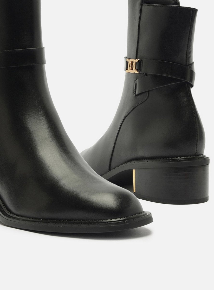 Bota Feminina Arezzo ref. BOTA PRETA - VintedoisK