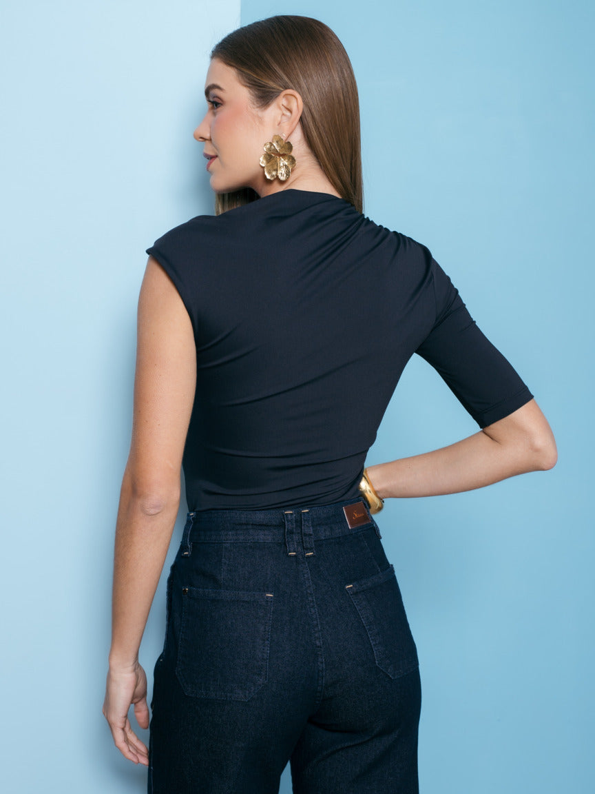 Blusa Assimétrica Amni 404110 Skenn lateral
