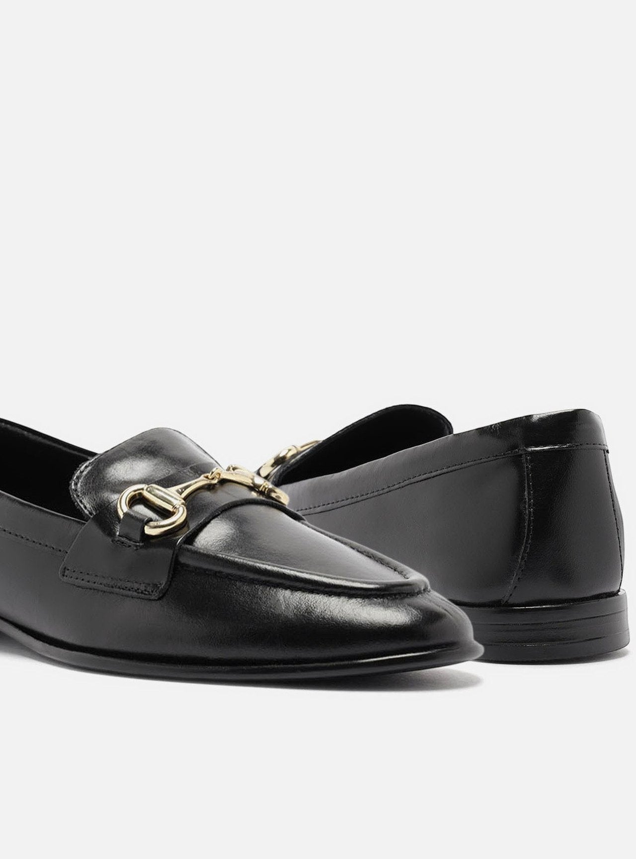 Mocassim Feminino Arezzo ref. MOCASSIM PRETO - VintedoisK
