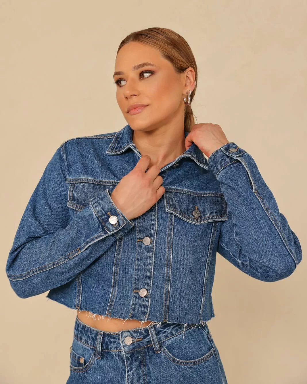 JAQUETA JEANS CROPPED 8240 ALCANCE Imagem secundária do produto