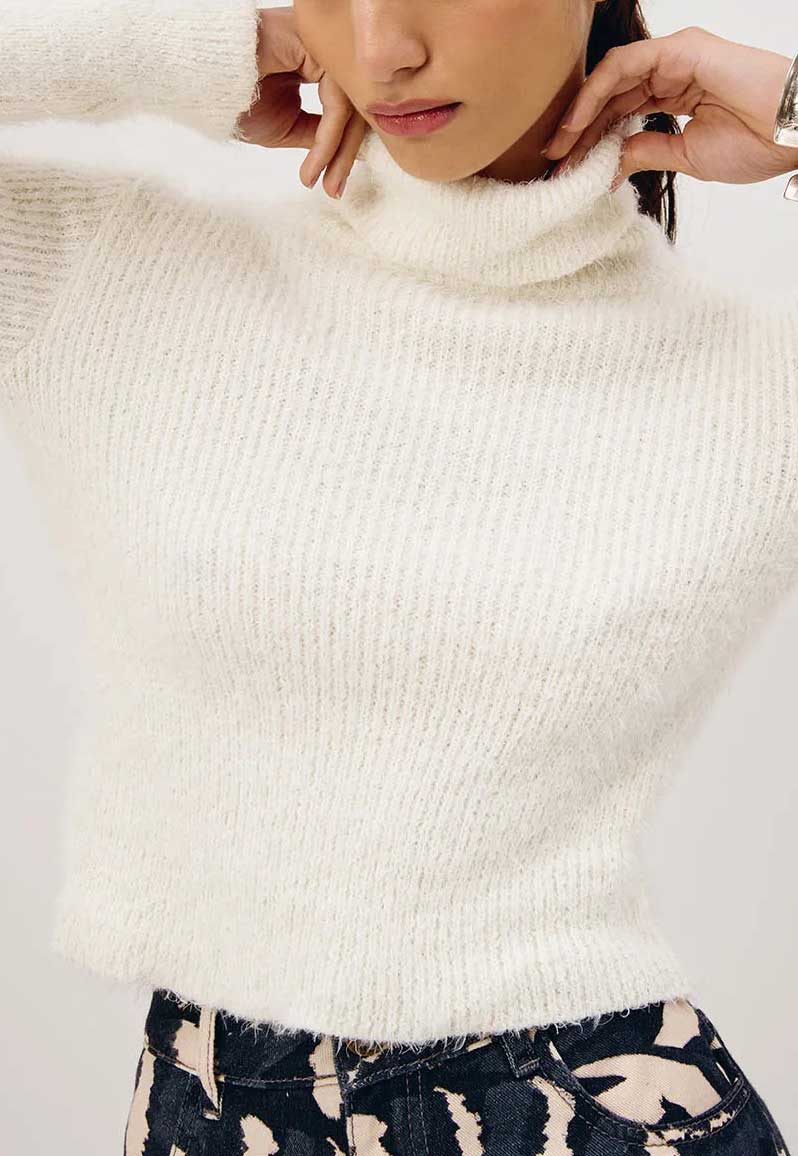 BLUSA PELINHO GOLA ALTA TRICOT 105151 CACAY Imagem secundária do produto
