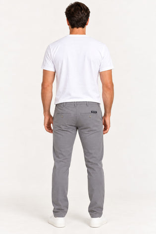 Cinza | Calça Masculina Chino de Sarja Barra Normal Revanche — costas
