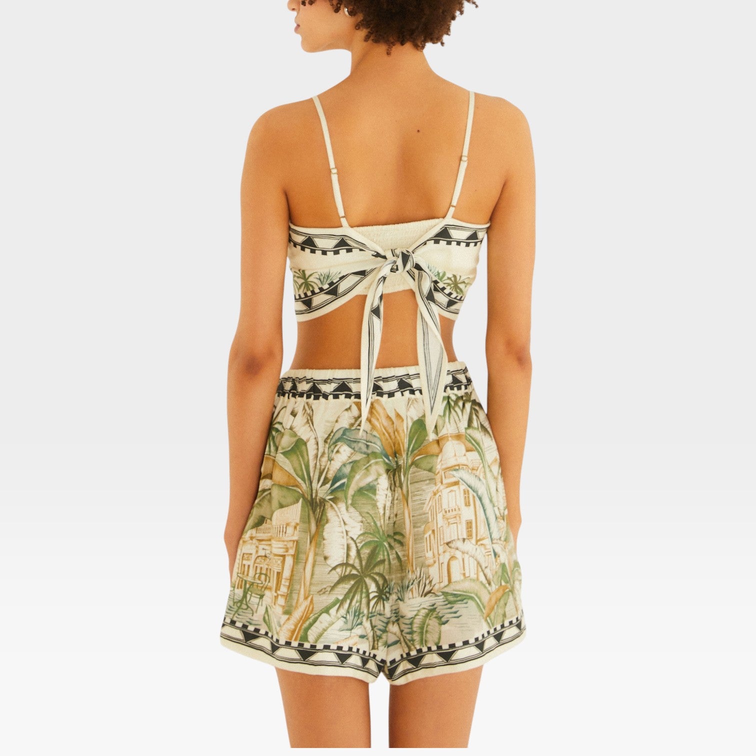 Look completo com blusa regata Teresa lenço Farm Rio