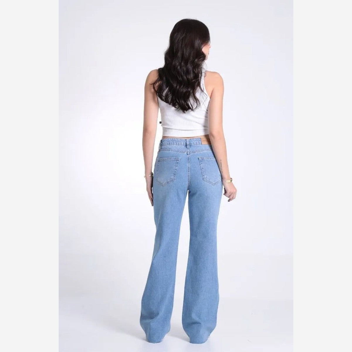 CALÇA JEANS RETA CLARA BARRA FIO CAFEM00521 REVANCHE