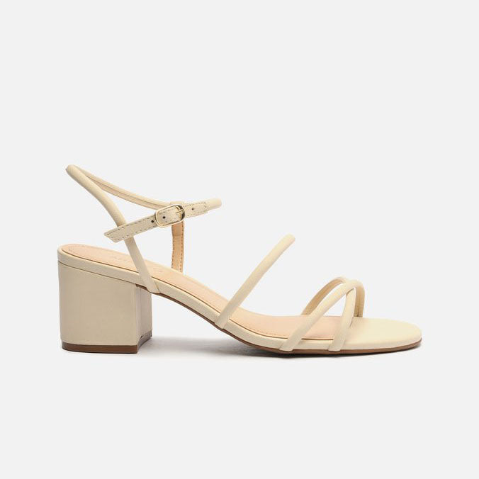 Sandália Feminina AREZZO ref. OFF-WHITE SALTO - VintedoisK