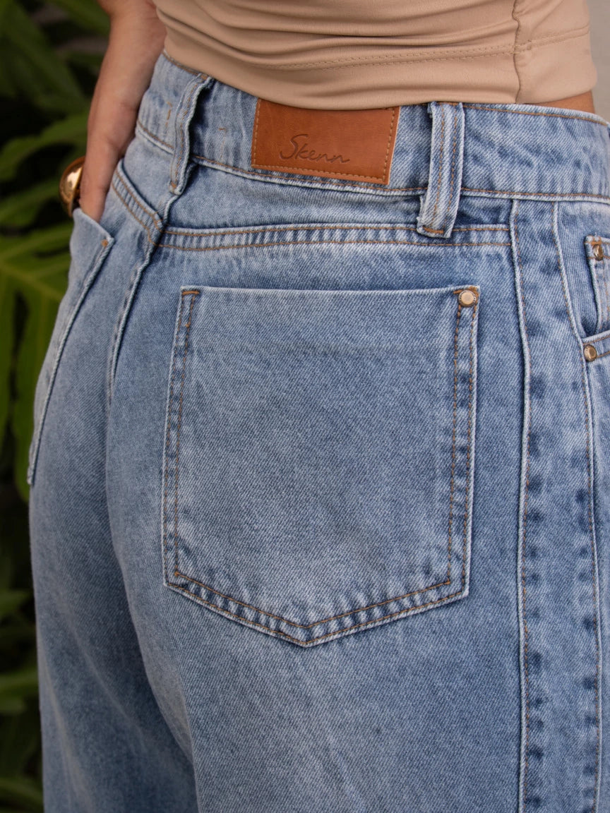 Calça Feminina SKENN ref. JEANS MOM - VintedoisK