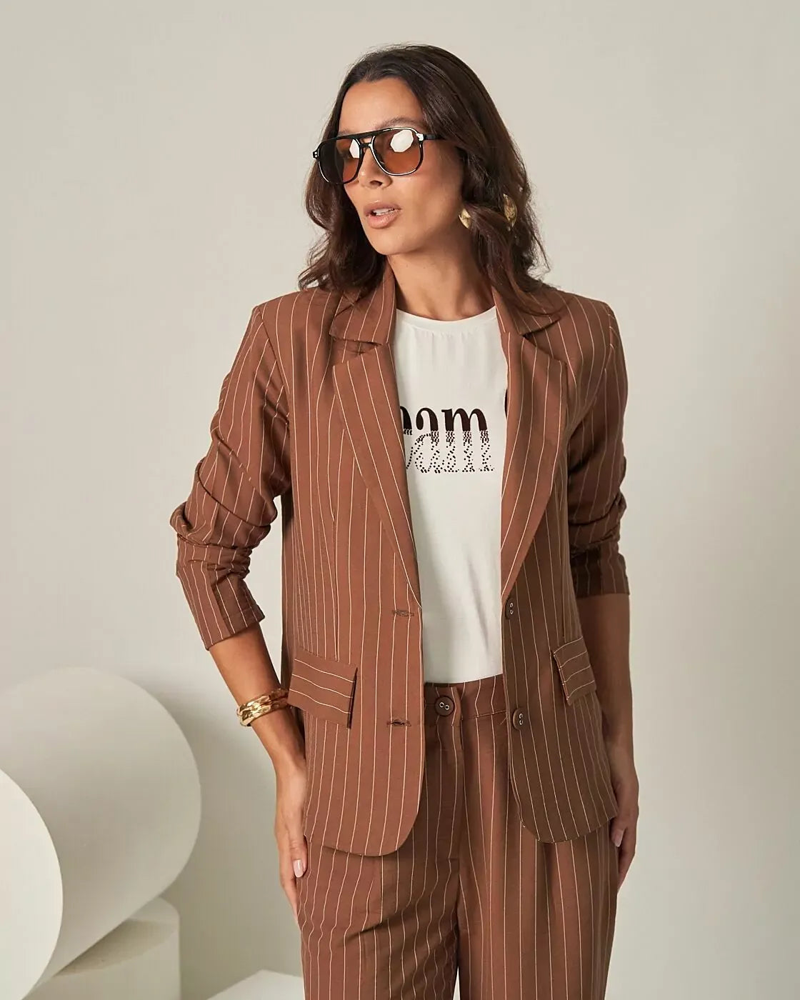 Blazer risca de giz B8671 Coqueta feminino, frente Imagem principal do produto