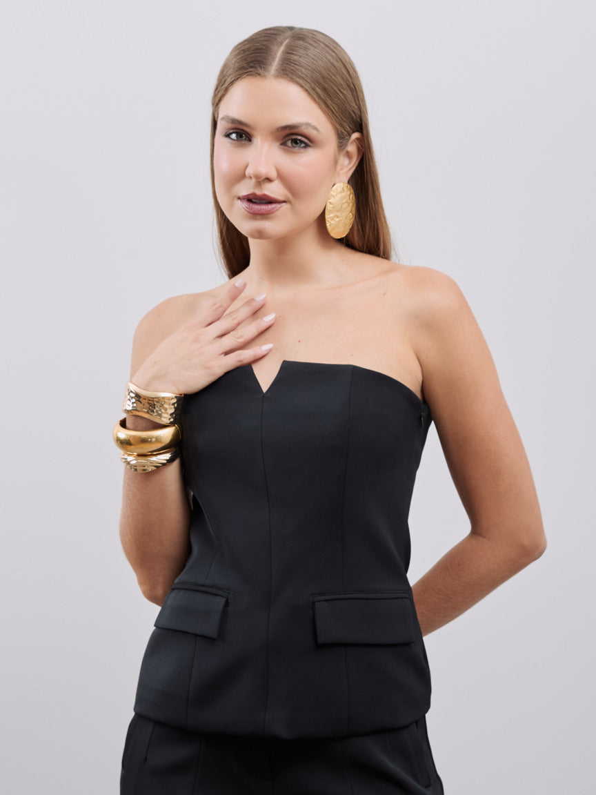 Blusa alfaiataria feminina SKENN com decote em frente, tom neutro Imagem principal do produto
