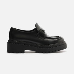 MOCASSIM PRETO COURO TRATORADO TIRA METAL A 13654 0001 0001 AREZZO