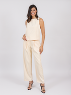 Look completo com blusa alfaiataria Glinton Skenn Skenn