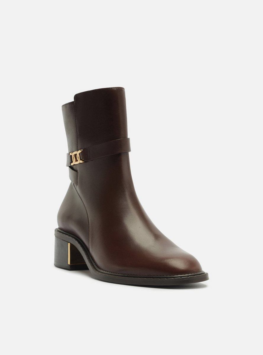 BOTA MARROM COURO CANO CURTO SALTO BLOCO A 13734 0003 0003 AREZZO Imagem secundária do produto
