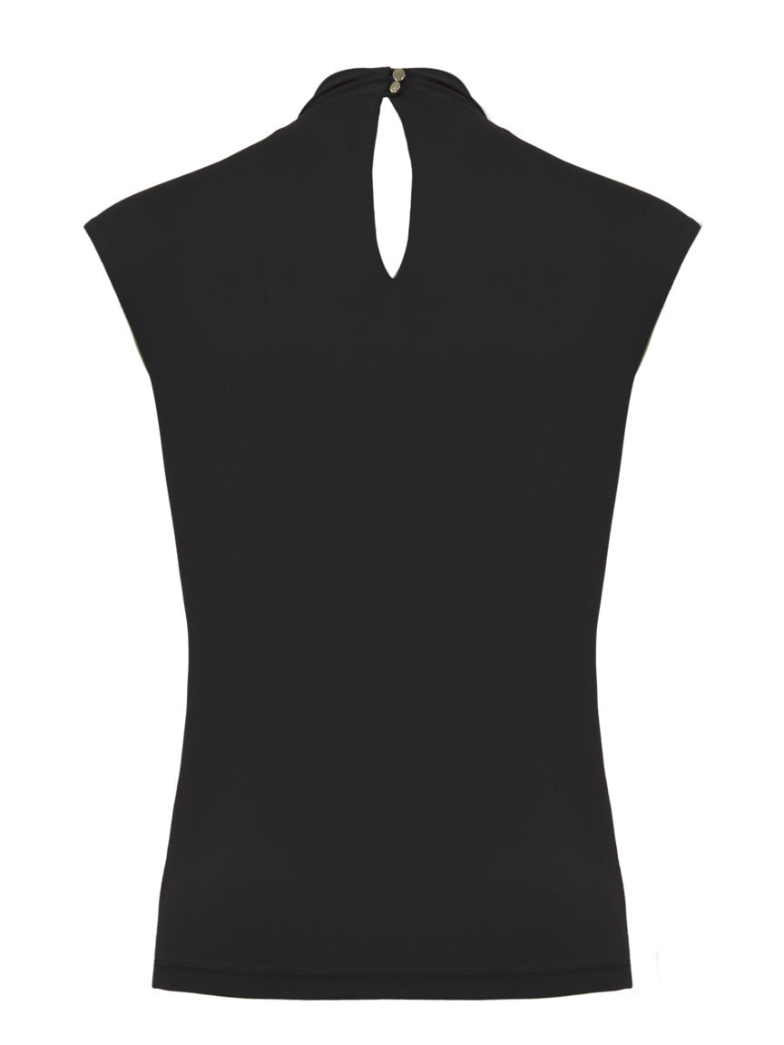 Blusa Skenn begonia, vista costas com detalhes