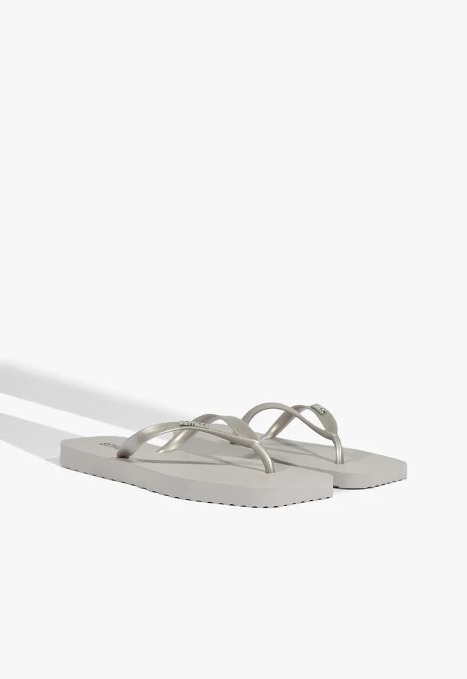 Chinelo Feminina SCHUTZ ref. CHINELO CLASSIC - VintedoisK