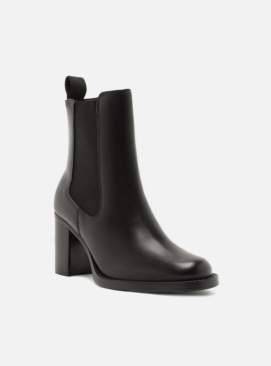 BOTA PRETA COURO CANO CURTO SALTO MÉDIO ELÁSTICO  A 13291 0005 0001 AREZZO Imagem secundária do produto