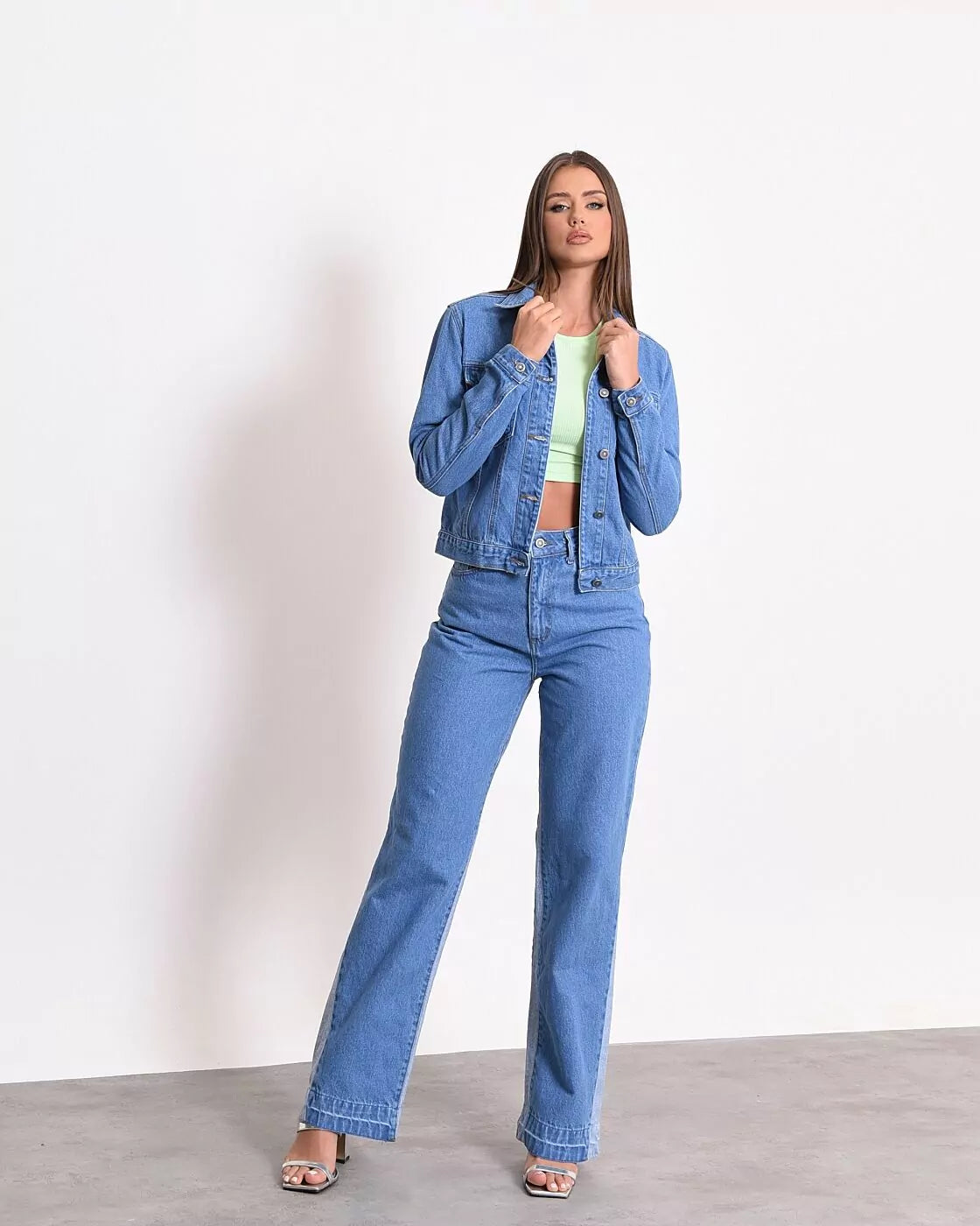 JAQUETA JEANS CLARA MEDIA COS 6988 ALCANCE Imagem secundária do produto