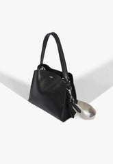 BOLSA TOTE PEQUENA COURO PRETA S 50018 3096 0004 SCHUTZ