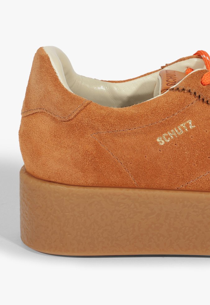 Tênis Feminina SCHUTZ ref. FLATFORM COURO - VintedoisK