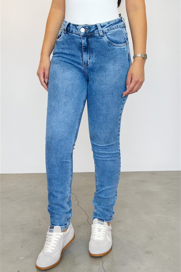 Calça Feminina REVANCHE ref. JEANS RETA - VintedoisK Imagem principal do produto