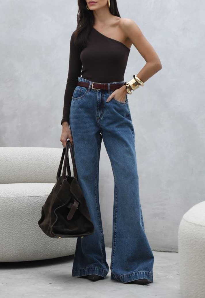 Calça Feminina ALCANCE ref. JEANS FLARE - VintedoisK Imagem principal do produto