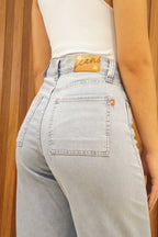 Calça Feminina REVANCHE ref. JEANS WIDE - VintedoisK