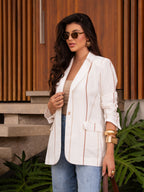 Blazer summer listrado Skenn feminino, detalhe lateral da silhueta