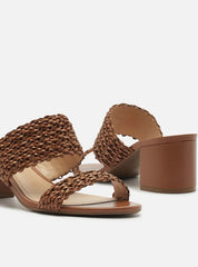 SANDÁLIA MARROM TRESSÊ SALTO MÉDIO BLOCO A 10055 0610 0010 AREZZO