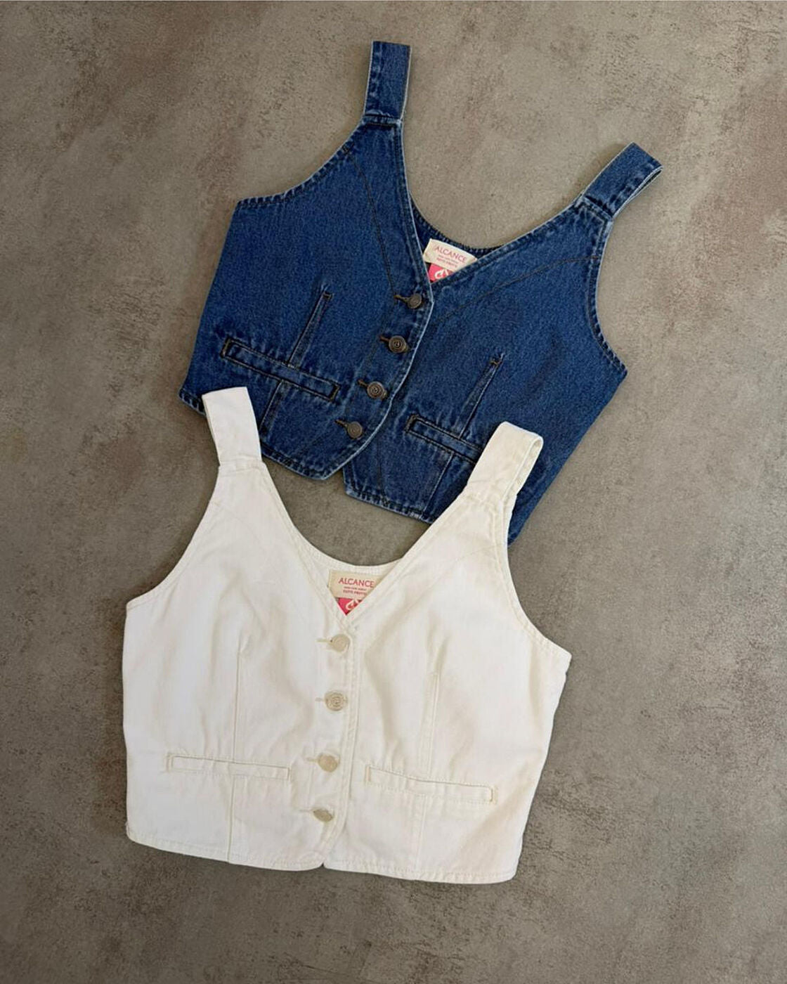 Blusa colete jeans Fresh Alcance, detalhe gola e decote