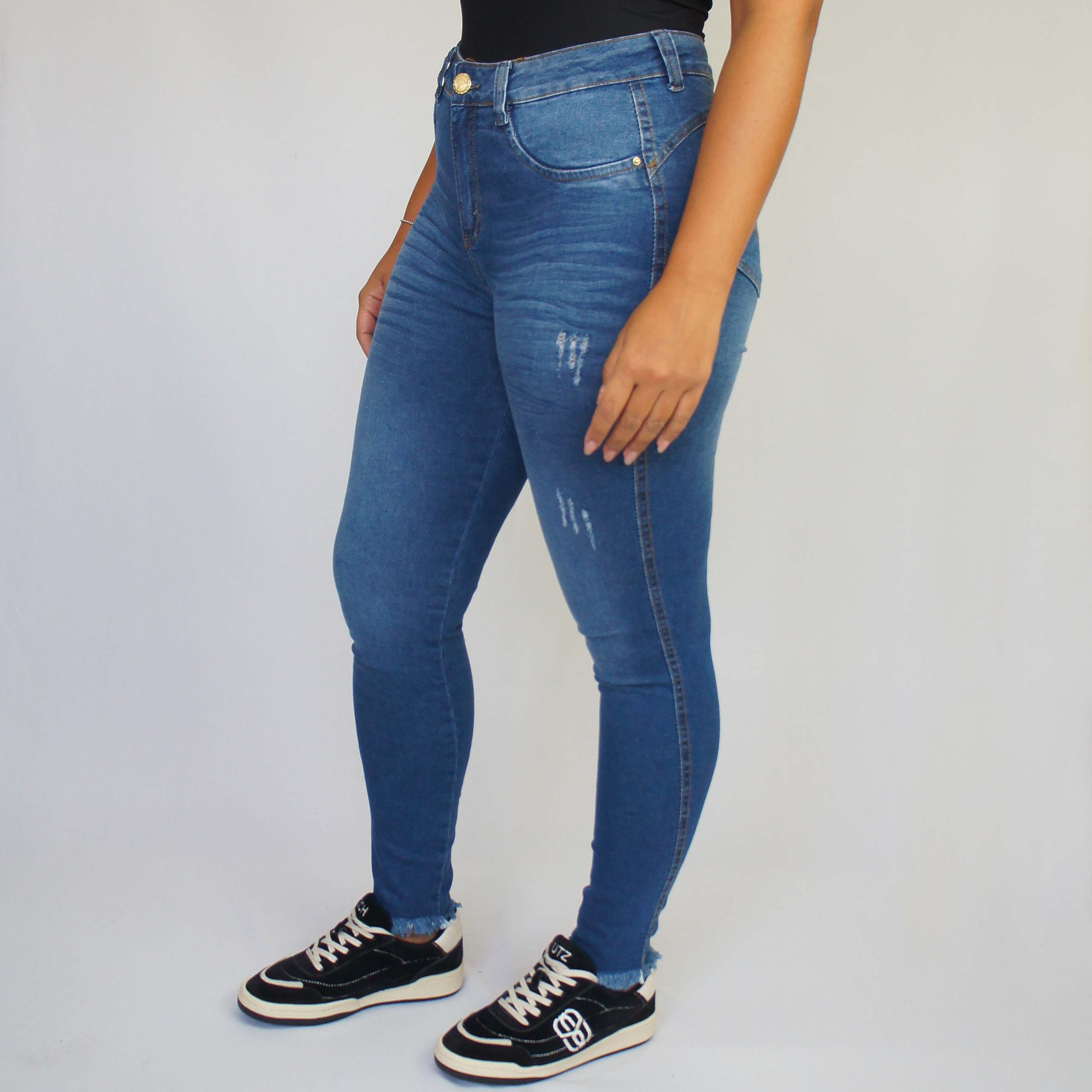 Calça Feminina BOKKER ref. JEANS CIGARRETE - VintedoisK
