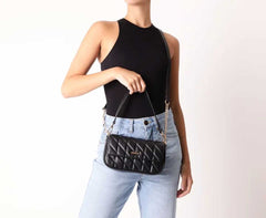 BOLSA TIRACOLO MÉDIA MATELASSÊ TRIANGULAR PRETA C 50036 0006 0001 ANACAPRI