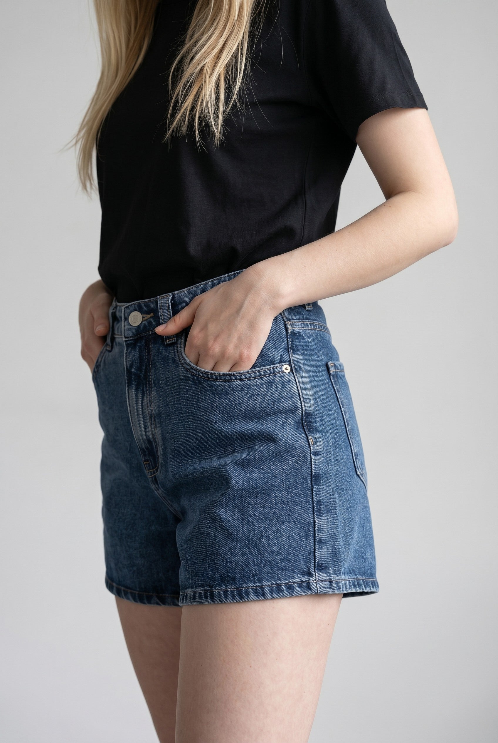 Shorts Feminino Lerrux ref. SHORTS JEANS - VintedoisK