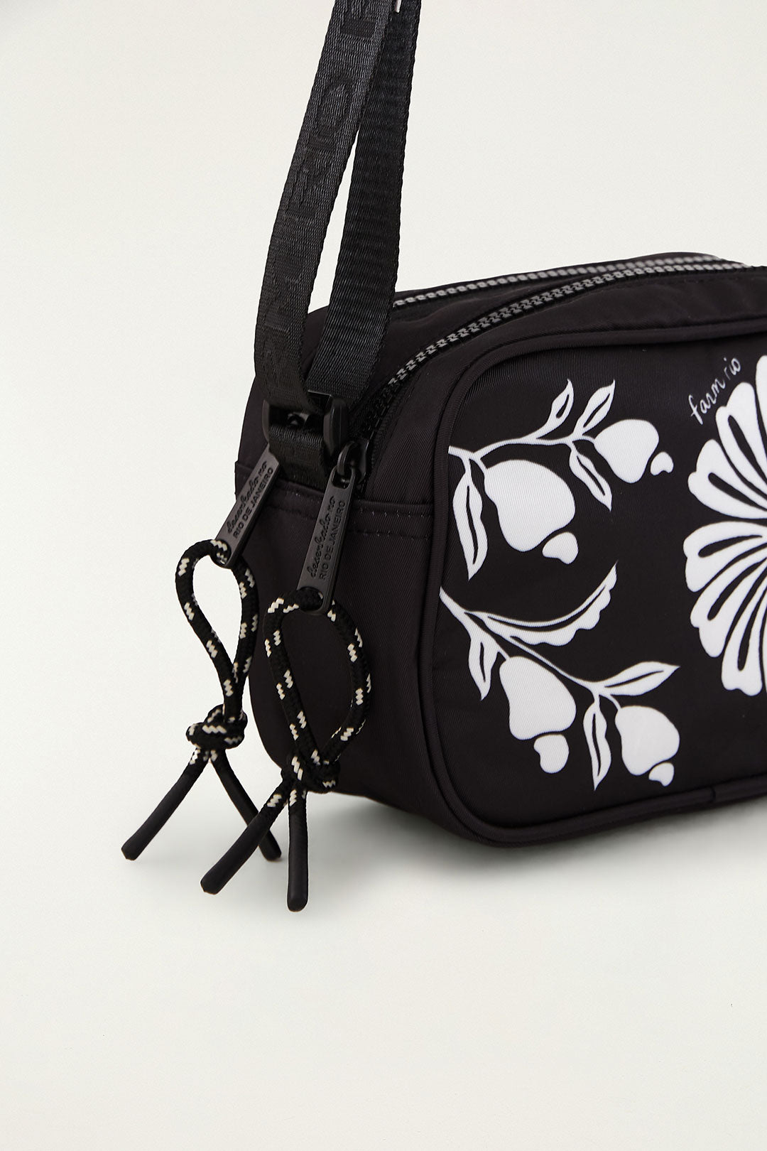 Bolsa Feminina FARM ref. BOLSA FARM - VintedoisK